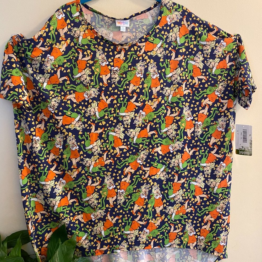 Disney LuLaRoe Kermit Frog & Miss Piggy Top NWT